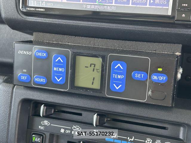 Daihatsu HIJET TRUCK 2018-05 6751850-23