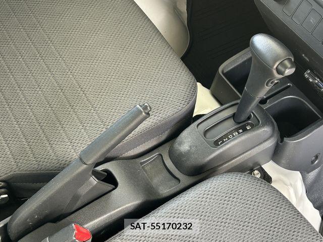 Daihatsu HIJET TRUCK 2018-05 6751850-26