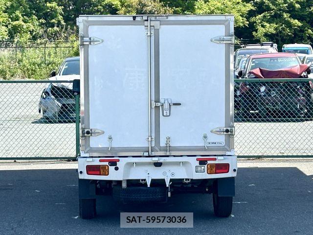 Daihatsu HIJET TRUCK 2022-02 6815255-11