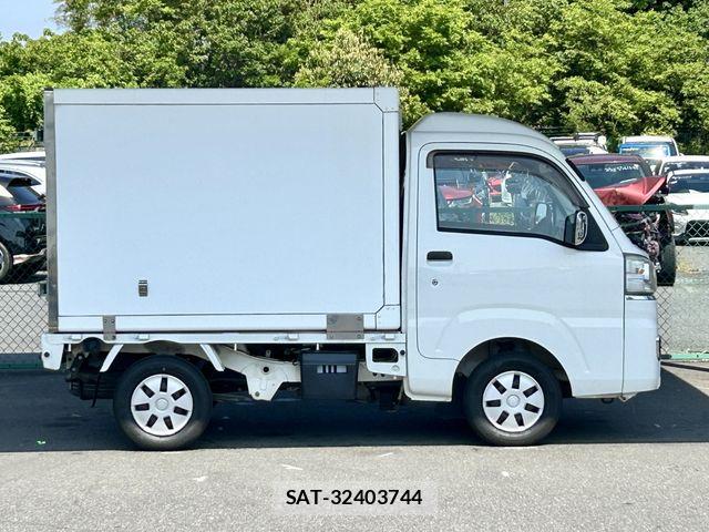 Daihatsu HIJET TRUCK 2015-06 6994080-9