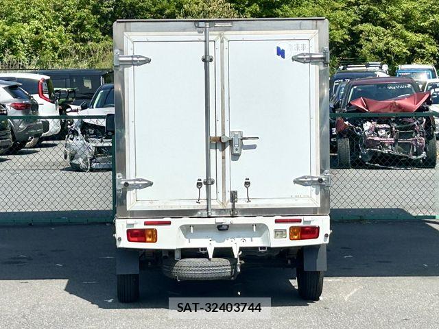 Daihatsu HIJET TRUCK 2015-06 6994080-10