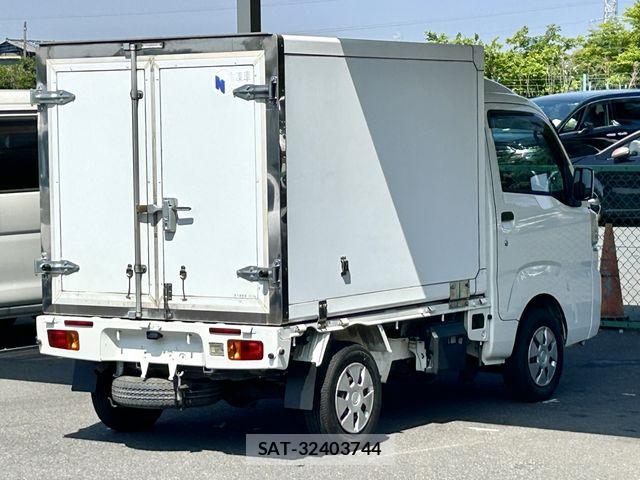 Daihatsu HIJET TRUCK 2015-06 6994080-11