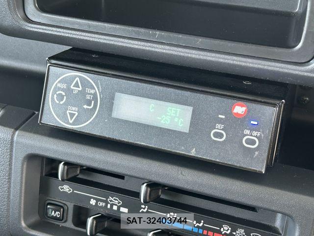 Daihatsu HIJET TRUCK 2015-06 6994080-22