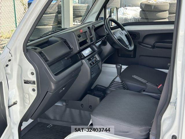 Daihatsu HIJET TRUCK 2015-06 6994080-27