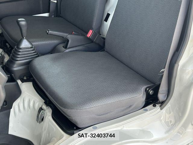 Daihatsu HIJET TRUCK 2015-06 6994080-29