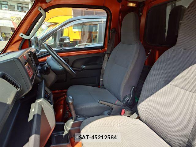 Daihatsu HIJET TRUCK 2015-03 7020590-15