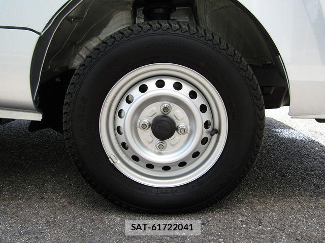 Daihatsu HIJET TRUCK 2025-04 7327442-22