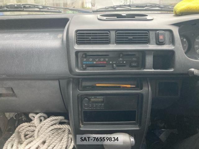 Daihatsu HIJET TRUCK 2002-10 7358063-19