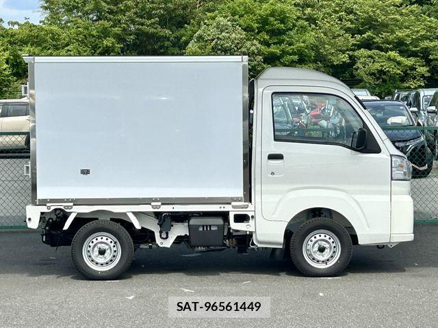Daihatsu HIJET TRUCK 2026-03 7500866-9