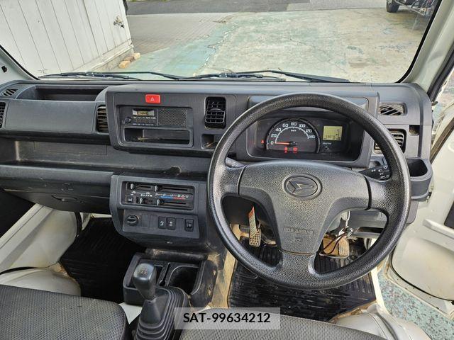 Daihatsu HIJET TRUCK 2018-06 7616973-1