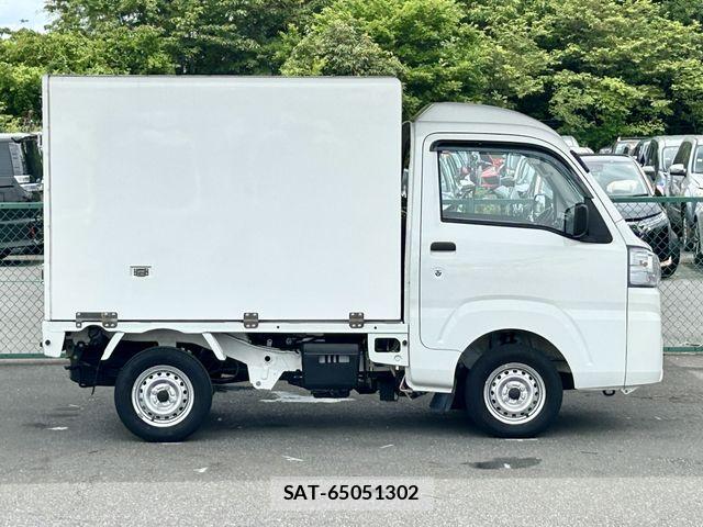 Daihatsu HIJET TRUCK 2022-01 7724001-9