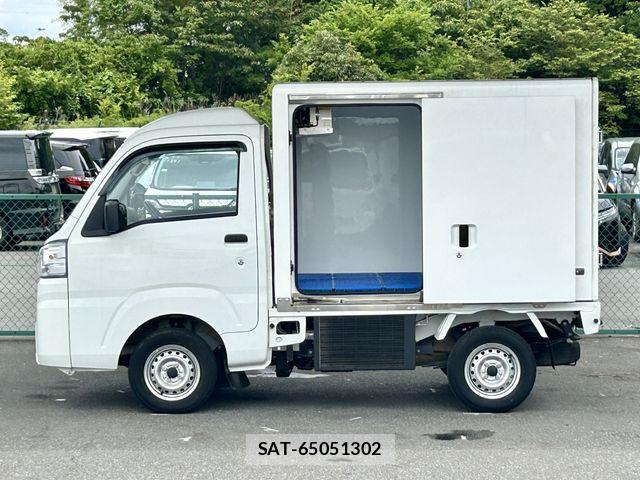Daihatsu HIJET TRUCK 2022-01 7724001-8
