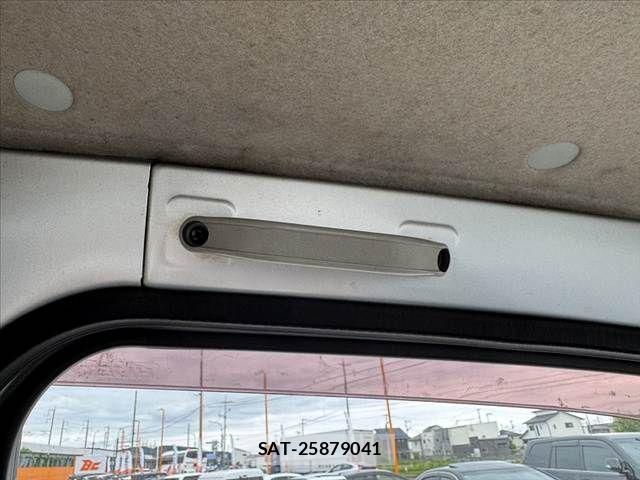 Daihatsu HIJET TRUCK 2018-06 7724017-28
