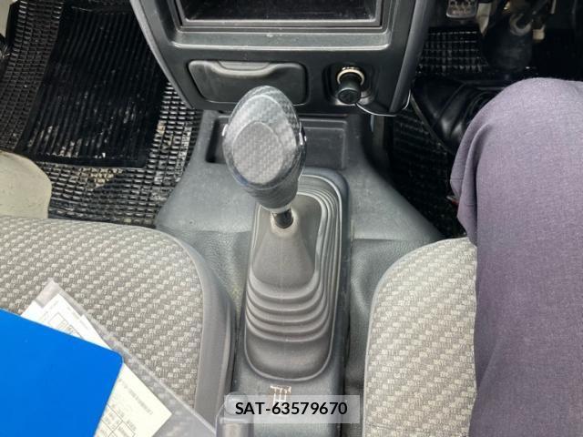 Daihatsu HIJET TRUCK 2003-12 7724026-17