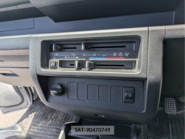 Daihatsu HIJET TRUCK 2018-04 7876801-8