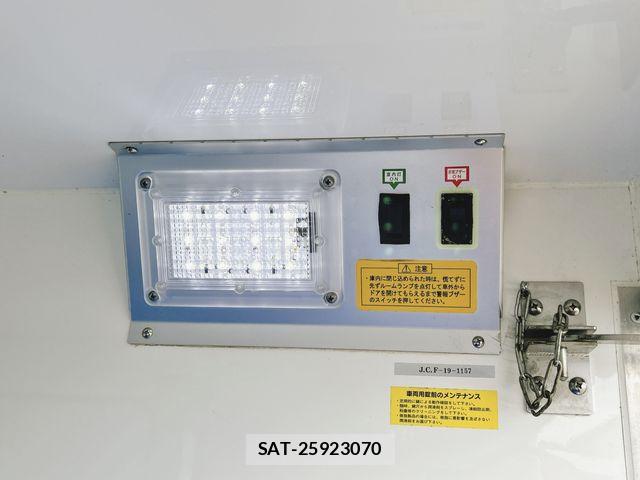 Daihatsu HIJET TRUCK 2021-12 8035918-18
