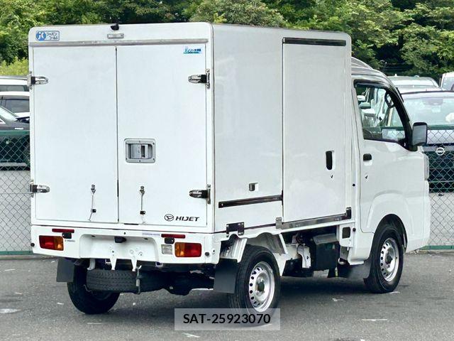Daihatsu HIJET TRUCK 2021-12 8035918-2