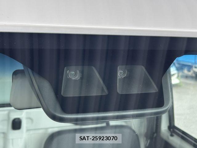 Daihatsu HIJET TRUCK 2021-12 8035918-29