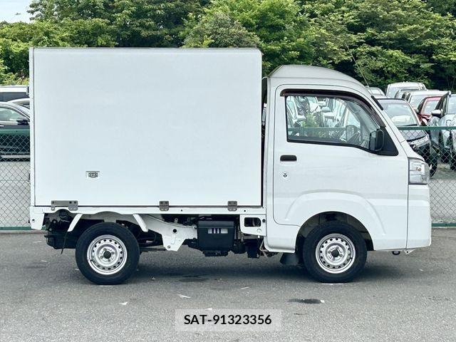 Daihatsu HIJET TRUCK 2018-02 8035928-9