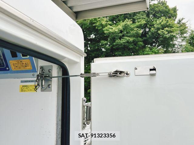 Daihatsu HIJET TRUCK 2018-02 8035928-18