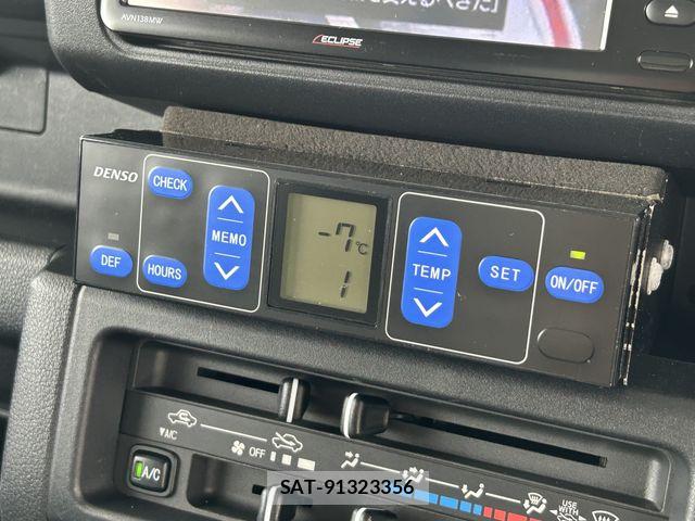 Daihatsu HIJET TRUCK 2018-02 8035928-24
