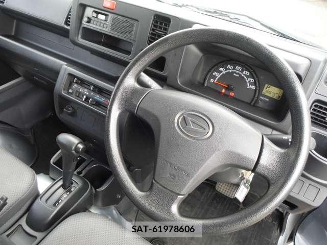 Daihatsu HIJET TRUCK 2018-05 8035930-15