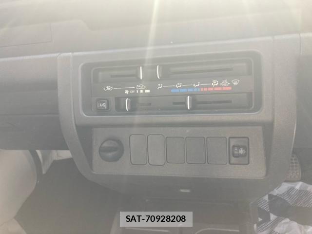 Daihatsu HIJET TRUCK 2016-06 8035931-18