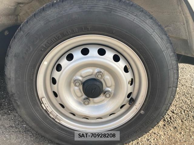 Daihatsu HIJET TRUCK 2016-06 8035931-6
