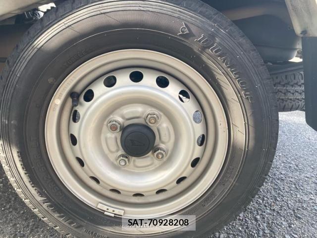 Daihatsu HIJET TRUCK 2016-06 8035931-8