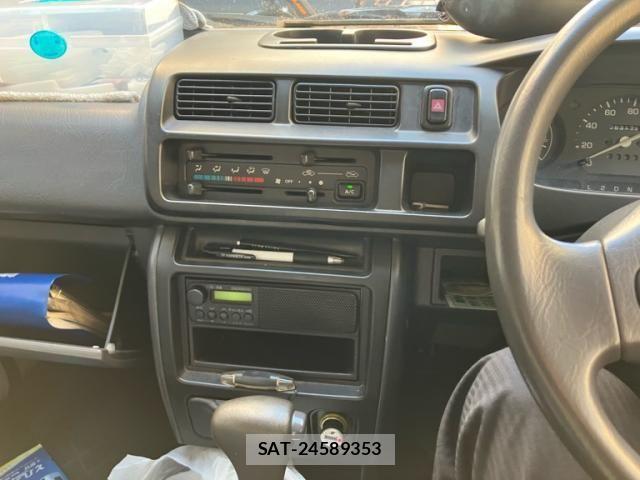 Daihatsu HIJET TRUCK 2002-01 8158554-18