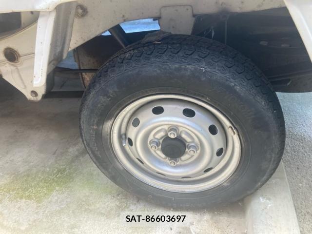 Daihatsu HIJET TRUCK 1999-04 8230306-3
