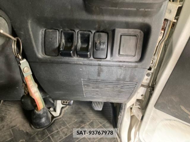 Daihatsu HIJET TRUCK 2006-11 8230307-12