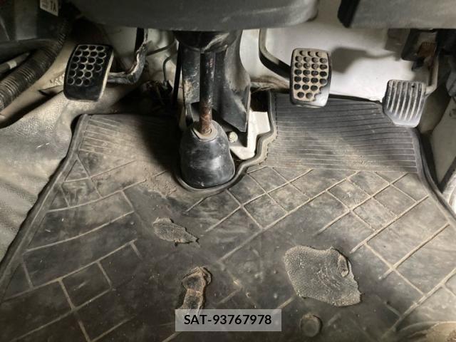 Daihatsu HIJET TRUCK 2006-11 8230307-13