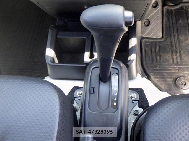 Daihatsu HIJET TRUCK 2022-04 8230302-12