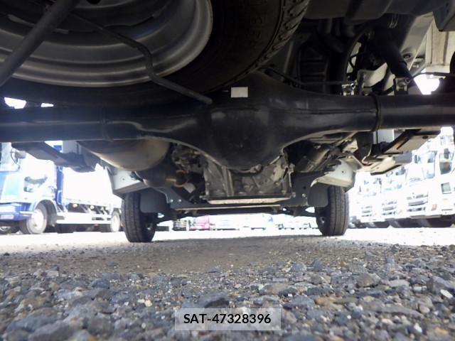 Daihatsu HIJET TRUCK 2022-04 8230302-19