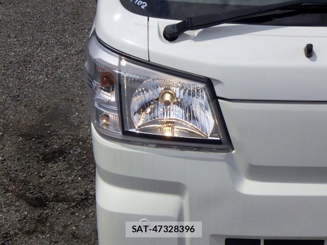 Daihatsu HIJET TRUCK 2022-04 8230302-23