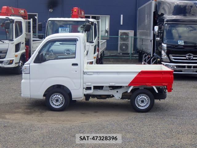 Daihatsu HIJET TRUCK 2022-04 8230302-3