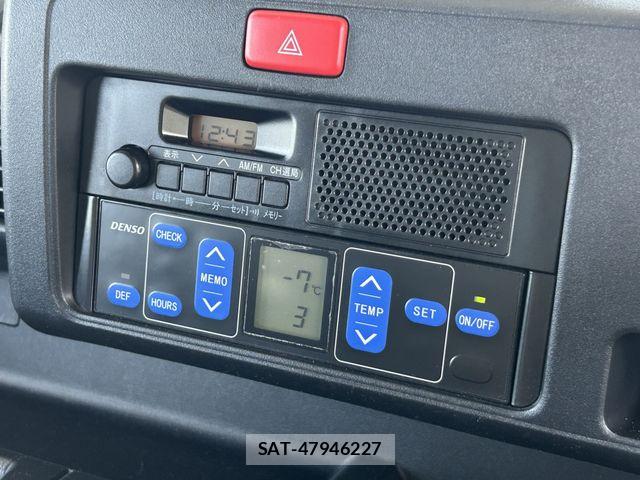 Daihatsu HIJET TRUCK 2021-05 8245397-23