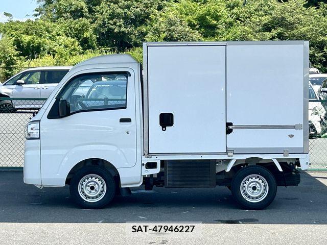 Daihatsu HIJET TRUCK 2021-05 8245397-7