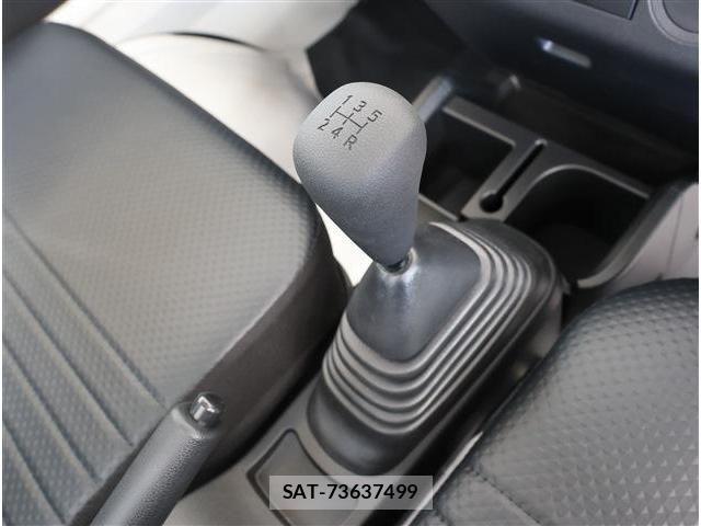 Daihatsu HIJET TRUCK 2026-04 8354624-7