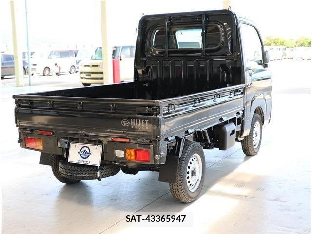 Daihatsu HIJET TRUCK 2026-04 8354622-4