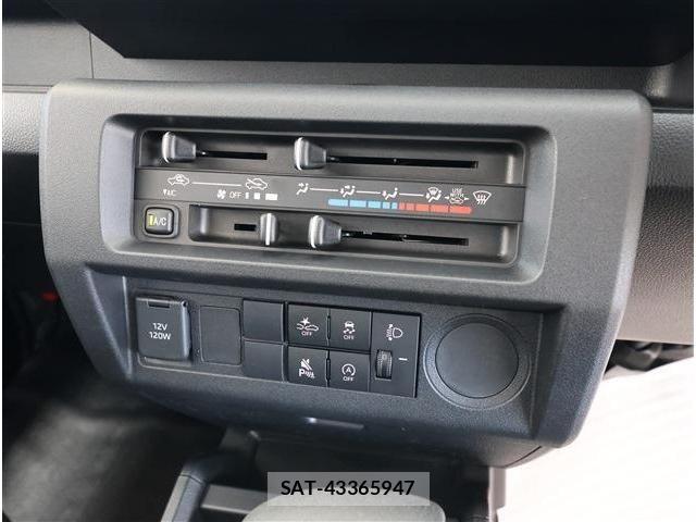 Daihatsu HIJET TRUCK 2026-04 8354622-8