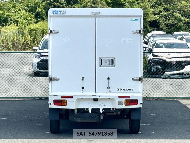 Daihatsu HIJET TRUCK 2017-02 8366212-10