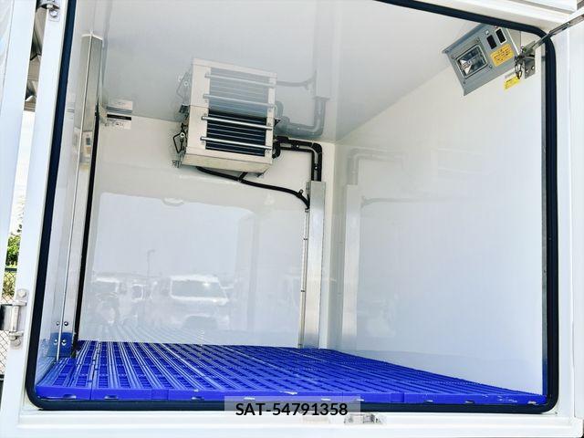 Daihatsu HIJET TRUCK 2017-02 8366212-15