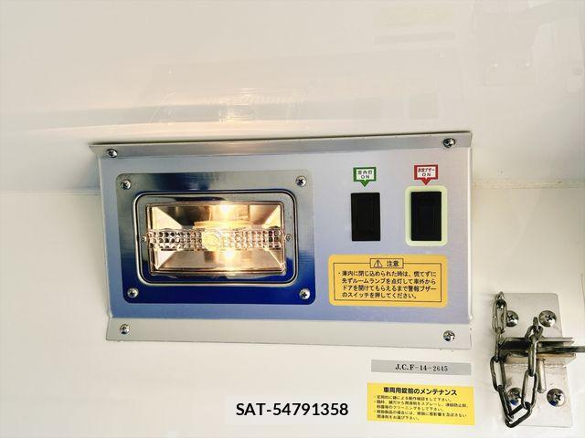 Daihatsu HIJET TRUCK 2017-02 8366212-17