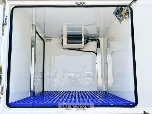 Daihatsu HIJET TRUCK 2017-02 8366212-3