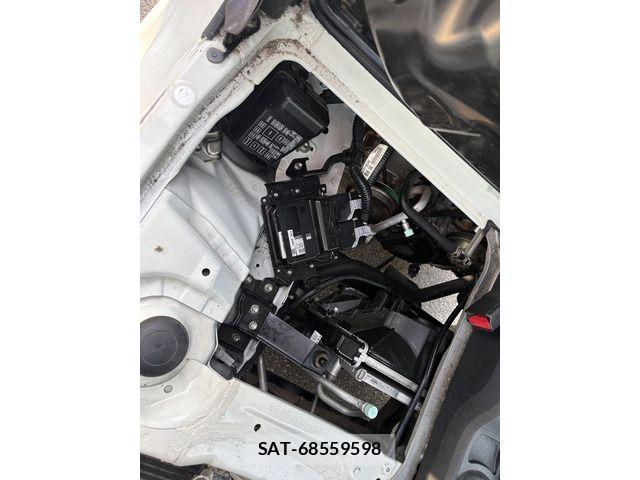 Daihatsu HIJET TRUCK 2018-05 8366215-9