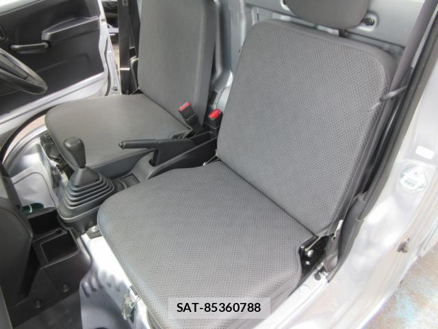 Daihatsu HIJET TRUCK 2016-09 8366214-11