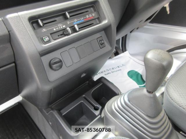 Daihatsu HIJET TRUCK 2016-09 8366214-13