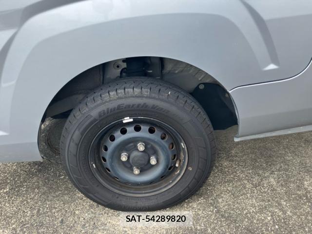 Daihatsu HIJET TRUCK 2017-05 8371721-9